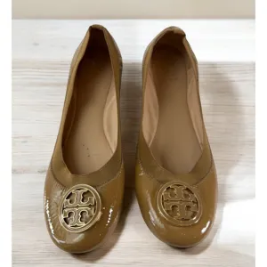 Tory Burch Caroline 2 Ballet Flats Tan Beige Patent Leather Ballerina Shoes 7 7M