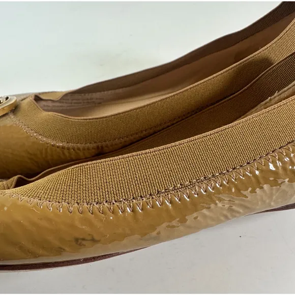 Tory Burch Caroline 2 Ballet Flats Tan Beige Patent Leather Ballerina Shoes 7 7M