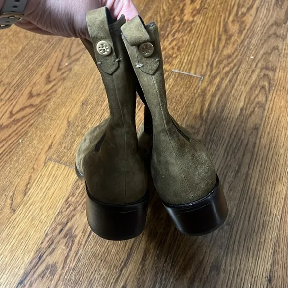 Tory Burch Chelsea Boot Size 6