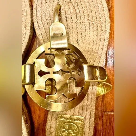 Tory Burch Gold Sandals with woven Espadrille bottom EUC Sz 8