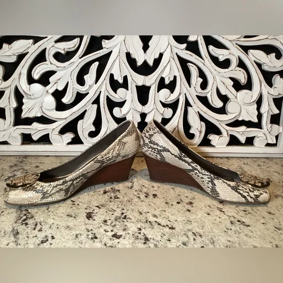 Tory Burch Julianne Snake Wedge Peep Toe Shoes Size 9