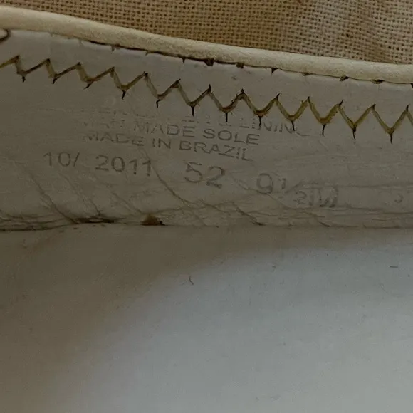 Tory Burch Logo Reva Ivory Cream Pebbled Leather Shoes Ballet Flats SZ 9.5 CHIC