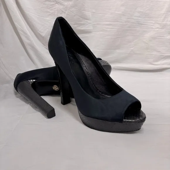 Tory Burch Peep Toe Heels   Dust Bag 6.5 Black