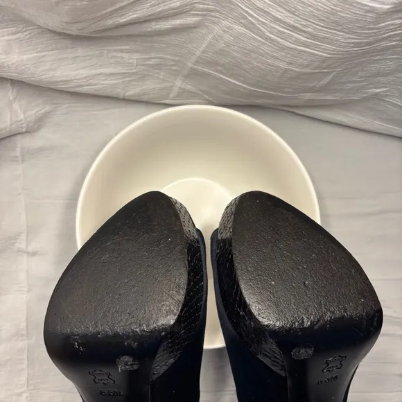 Tory Burch Peep Toe Heels   Dust Bag 6.5 Black