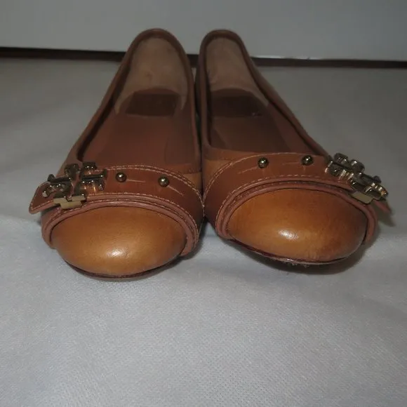 TORY BURCH SHOES FLATS Elina Ballet Flat Logo Camel Leather 7.5