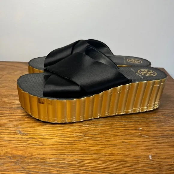 Tory Burch Size 9 • Black &amp; Gold Scallop Wedge Slip On Sandals.