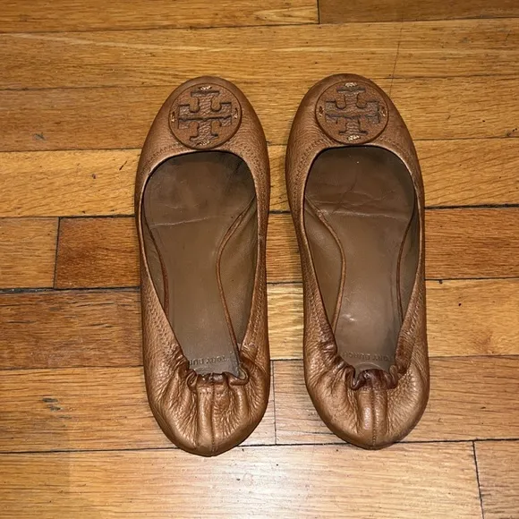 Tory Burch The Ballet Leather Flats in Golden Brown, size 11