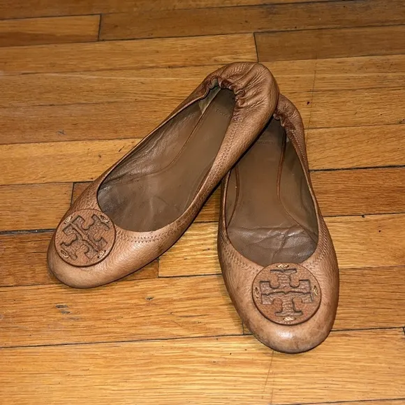 Tory Burch The Ballet Leather Flats in Golden Brown, size 11