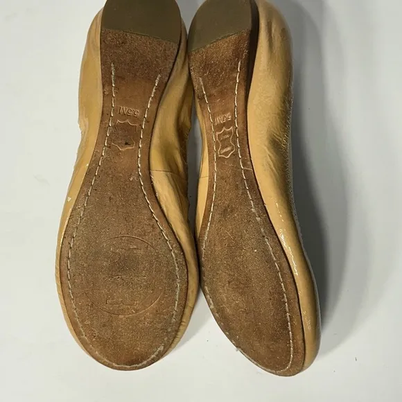 Tory Burch Women's Tan Ballet Flats size 5.5 pre owned great condition
