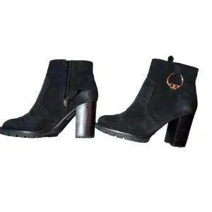 Tory Burch Womens Leather High Heel Zip Ankle Boots Size 6M