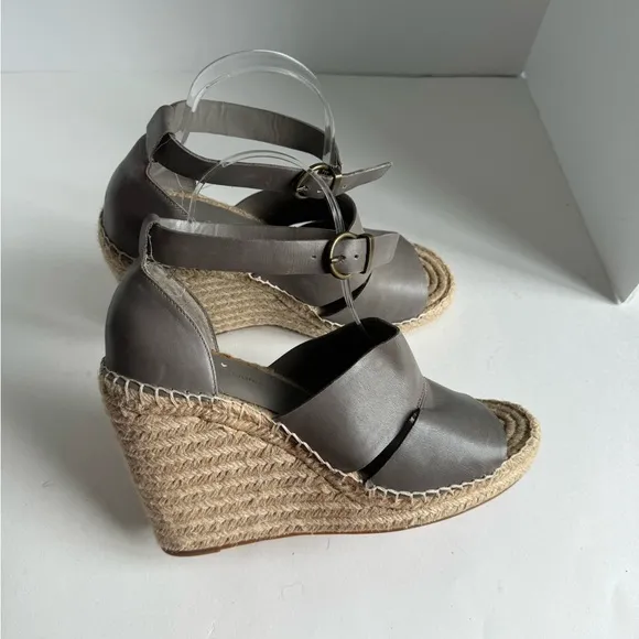 Treasure &amp; Bond Gray Espadrille Women’s Sandals Size 10