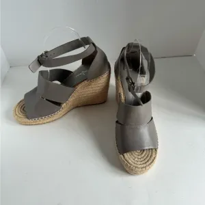 Treasure &amp; Bond Gray Espadrille Women’s Sandals Size 10