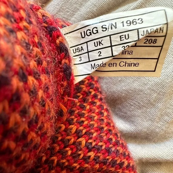 Ugg 1877 Carly Jester plaid red sweater boots size youth 3