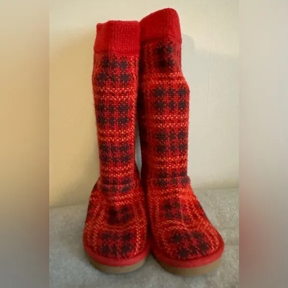 Ugg 1877 Carly Jester plaid red sweater boots size youth 3