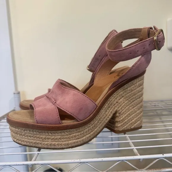 UGG &quot;Carine&quot; Pink Suede Platform Jute Espadrille Ankle Strap Heeled Sandals 9