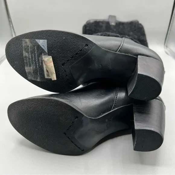 UGG Ava Youth 4 Black Exposed Shearling Heel Boots