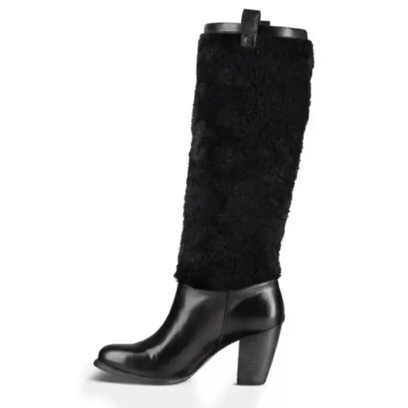UGG Ava Youth 4 Black Exposed Shearling Heel Boots