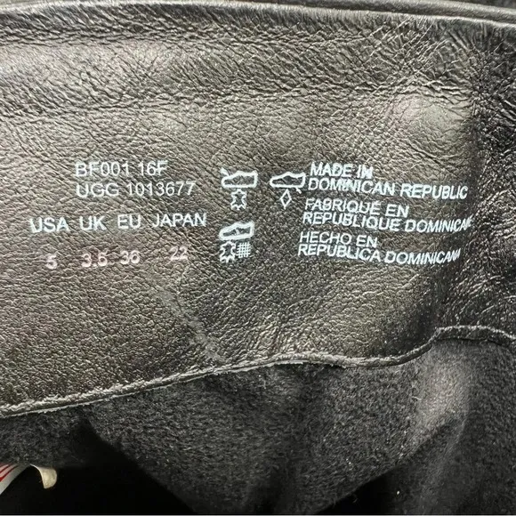 UGG Ava Youth 4 Black Exposed Shearling Heel Boots