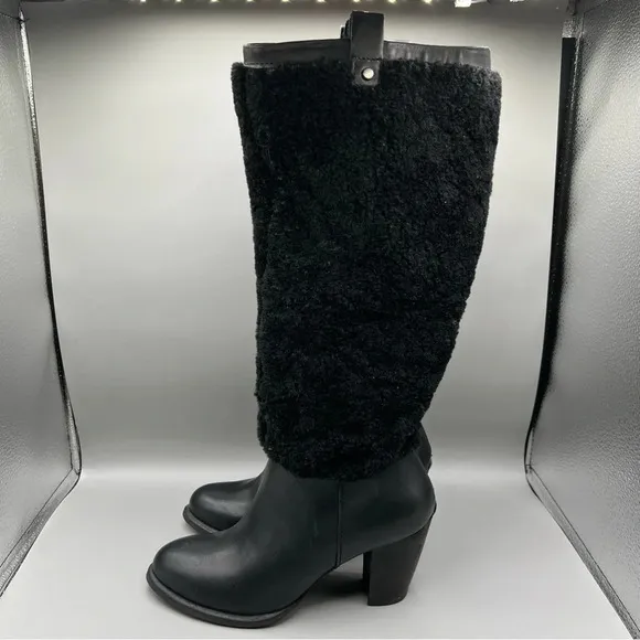 UGG Ava Youth 4 Black Exposed Shearling Heel Boots