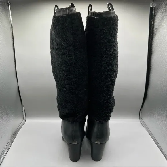 UGG Ava Youth 4 Black Exposed Shearling Heel Boots