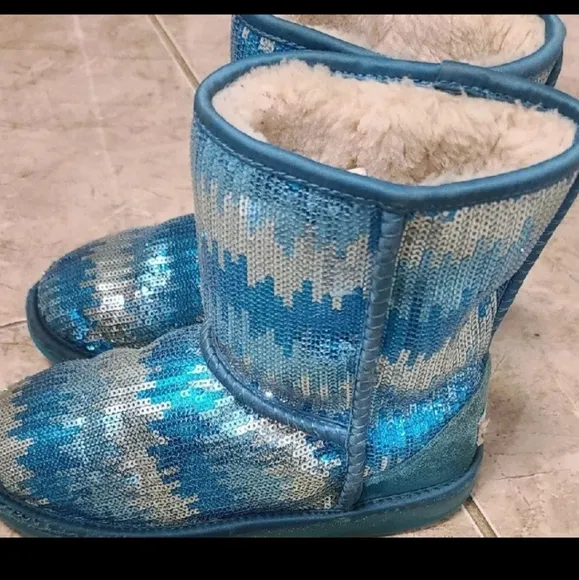 Ugg boots size 4