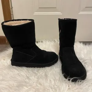 Ugg Boots - Size 5 - Excellent Condition
