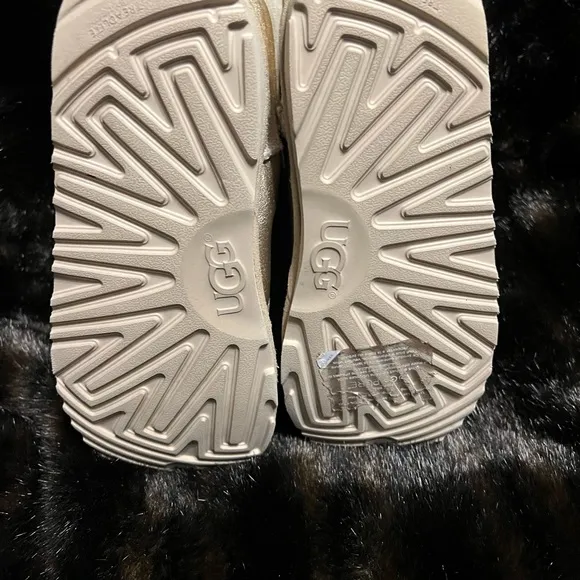 Ugg boots size 5 great condition