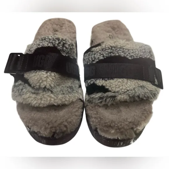 UGG CALI COLLAGE FLUFFITA SHEEPSKIN FLUFF PLATFORM SANDALS, US 10 B10