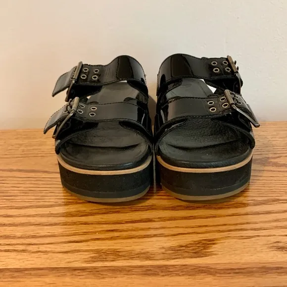 UGG Cammie Black Patent Leather Platform Sandals Buckle Slide wedge summer 7