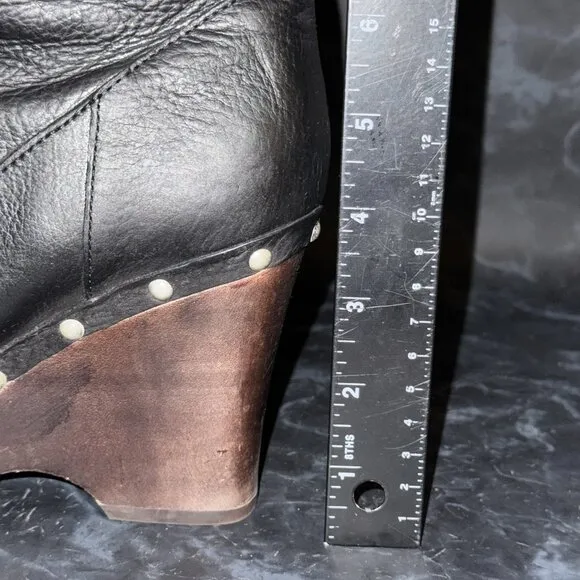 UGG Carnegie Black Nubuck Leather Wooden Wedge Heel Boots Womens Size 6