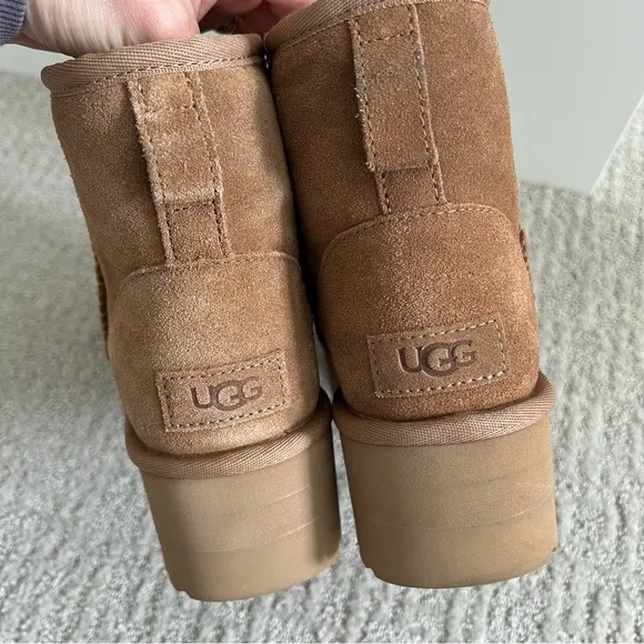 UGG classic mini platform boots 7