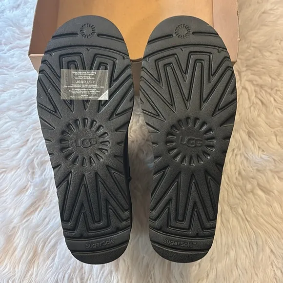 UGG Classic Ultra Mini Platform Leather Boots, Black, Size 10