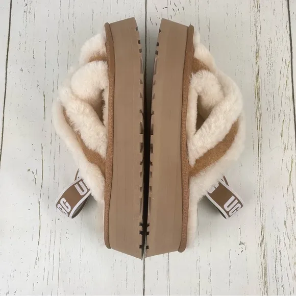 UGG Disco‎ Cross Slide Platform Sandals