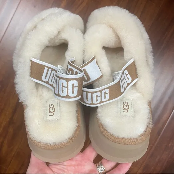 UGG Disco‎ Cross Slide Platform Sandals