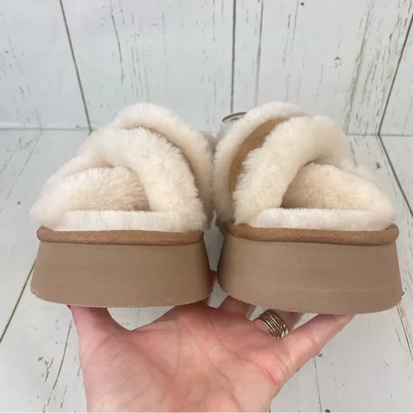 UGG Disco‎ Cross Slide Platform Sandals
