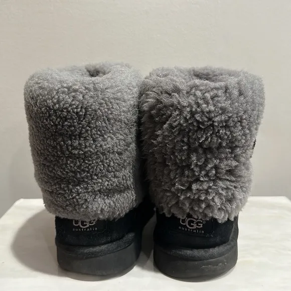 UGG Ellee Marylin SIZE 4 Shearling Cuff Black Gray Boots Booties