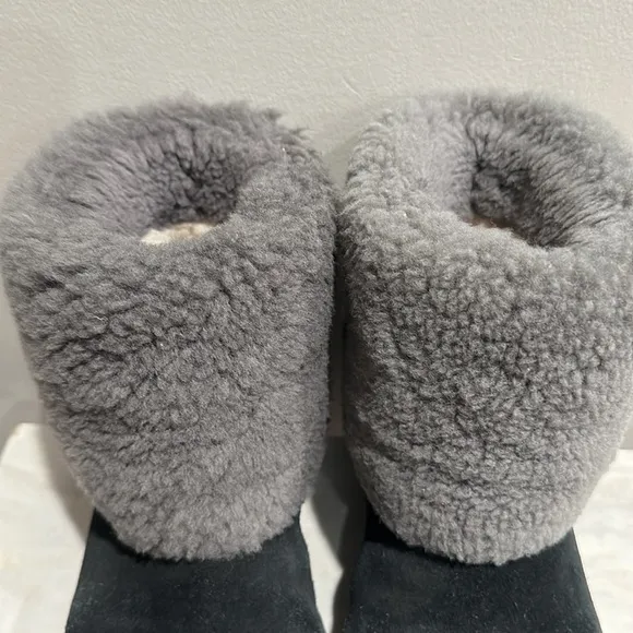 UGG Ellee Marylin SIZE 4 Shearling Cuff Black Gray Boots Booties