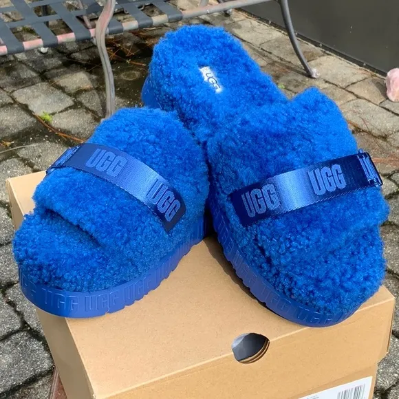 UGG FLUFFITA BLUE PLATFORM SANDALS, SIZE 10, NEW IN BOX