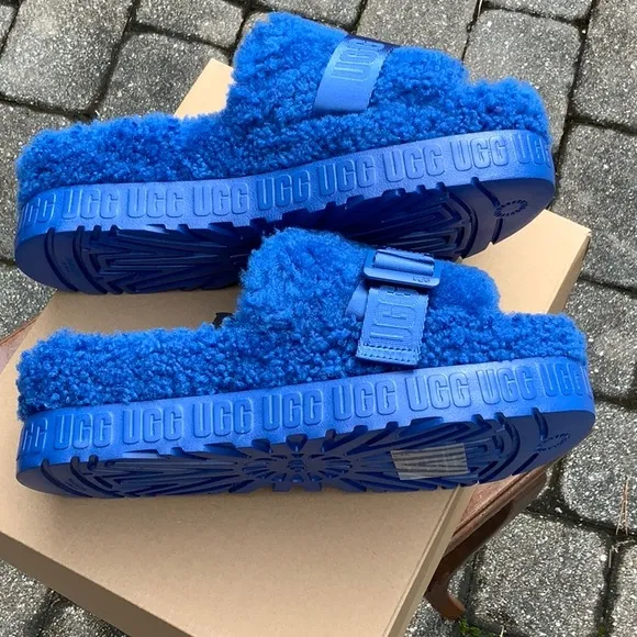 UGG FLUFFITA BLUE PLATFORM SANDALS, SIZE 10, NEW IN BOX