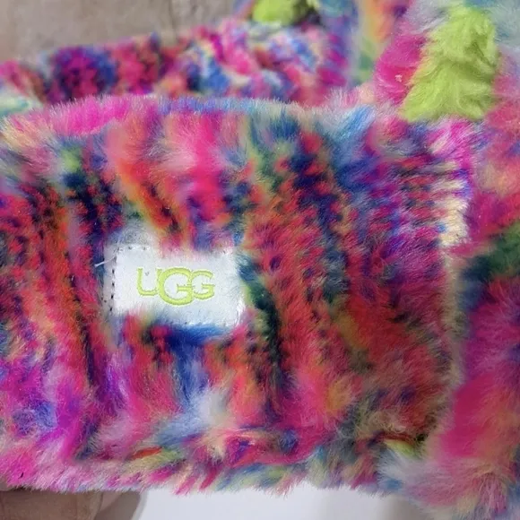 UGG Fluffita Pixelate Pink Multicolor Faux Fur Slide Sandals Size 8