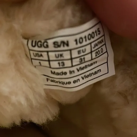 UGG gray boots with hearts