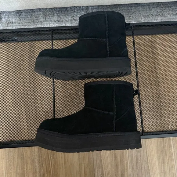 UGG Kids' Classic Mini Platform Boots - Size 5 (Fits a women's 7)