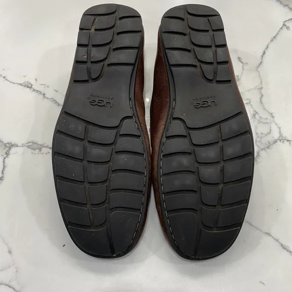 UGG men Loafers in brown leather size 12