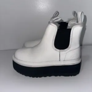 Ugg Neumel Platform Chelsea Boots