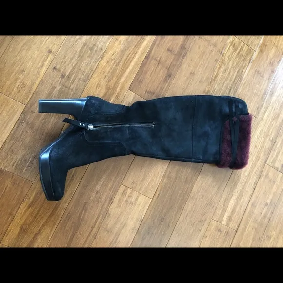 UGG Ophira boots