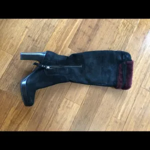 UGG Ophira boots