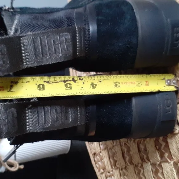 UGG PLATFORM BOOTS