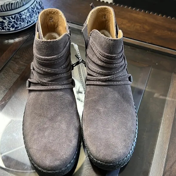 UGG Rianne Low Suede Boots