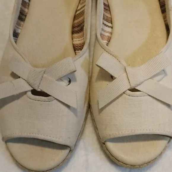 UGG slipon shoes size US 6