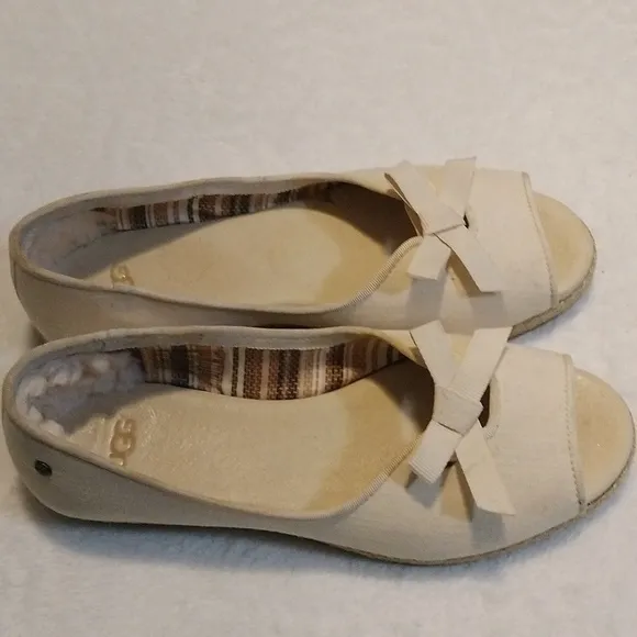 UGG slipon shoes size US 6